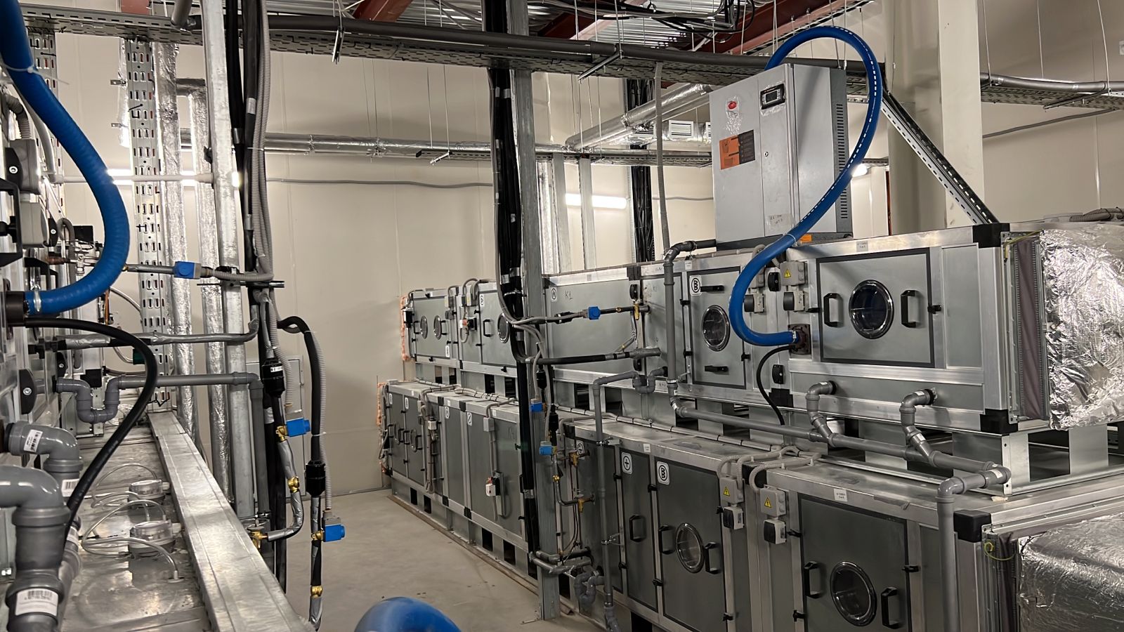 Инфекционный госпиталь Мать и дитя (Лапино). Санкт-Петербург, Петровская аллея, участок 10